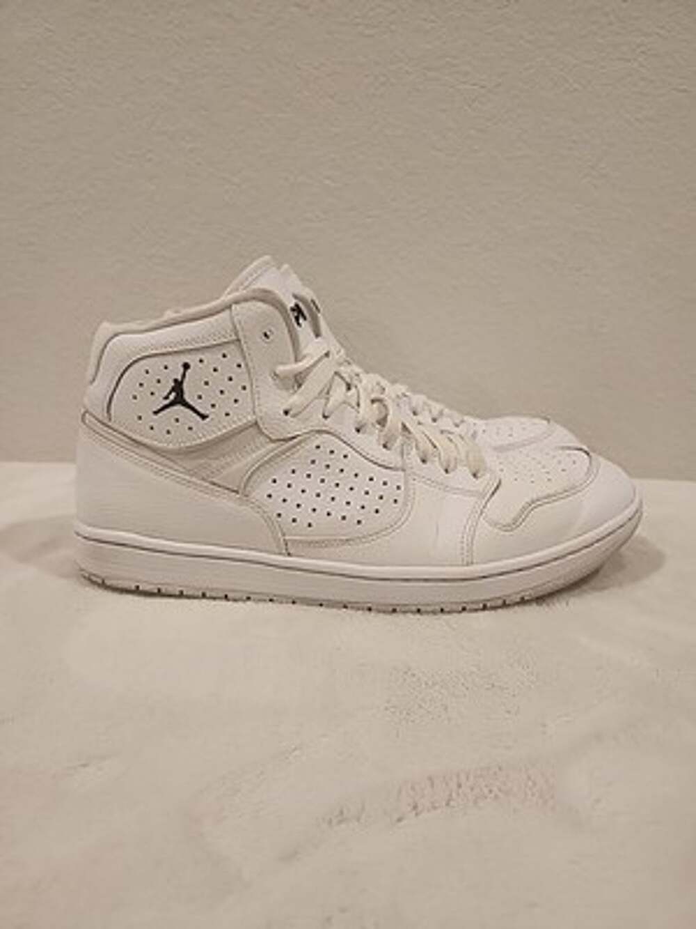 Men's 11.5 Jumpman Nike Jordan Access men's basketball shoe Sneaker White